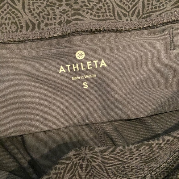 Athleta Bare to Run Knicker Leggings - Picture 5 of 9